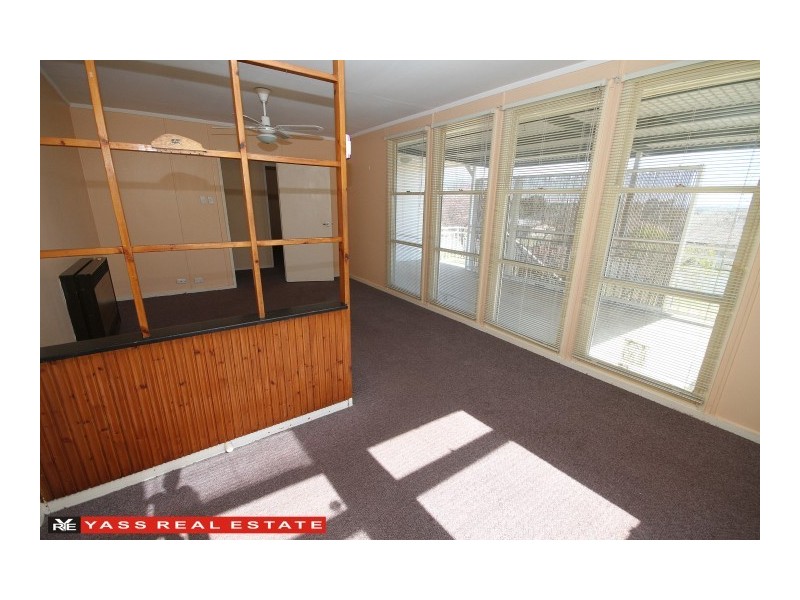 53 Hume Street, Yass NSW 2582