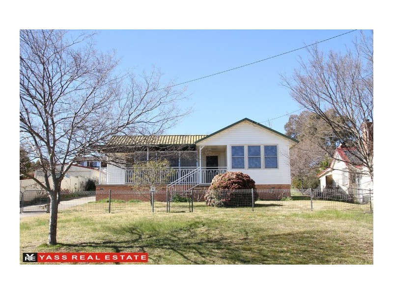 53 Hume Street, Yass NSW 2582