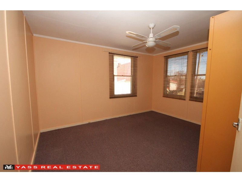 53 Hume Street, Yass NSW 2582