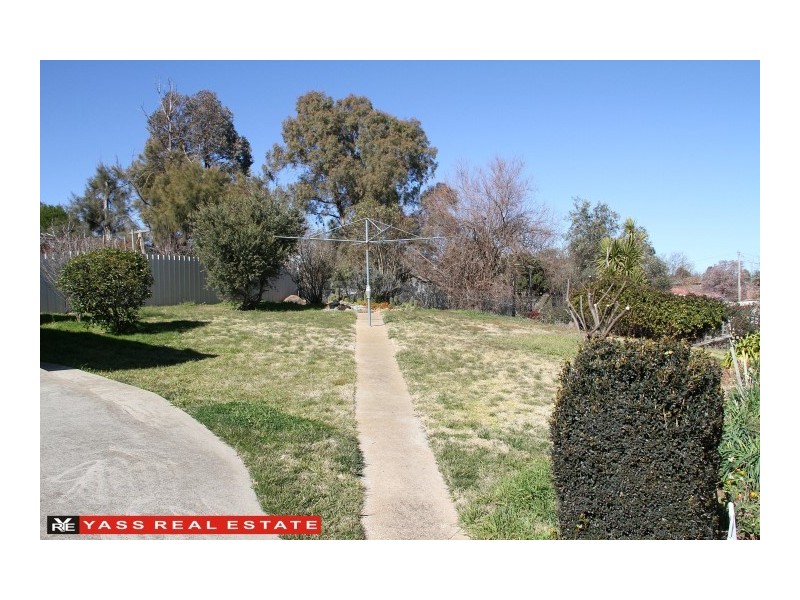 53 Hume Street, Yass NSW 2582