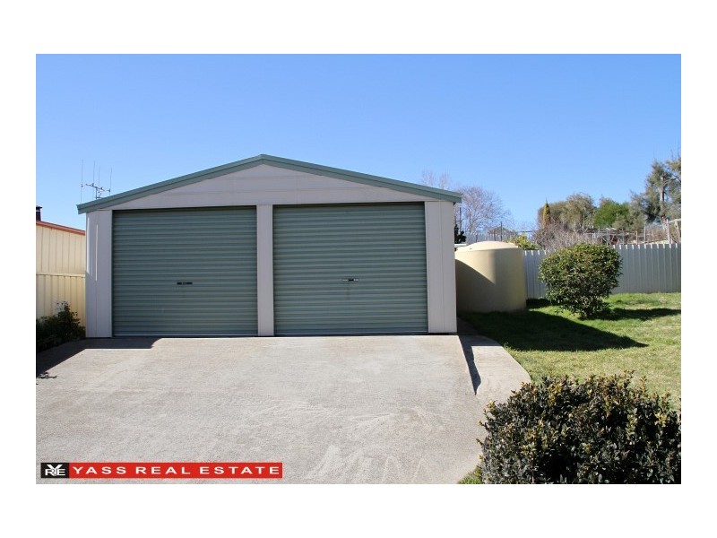 53 Hume Street, Yass NSW 2582