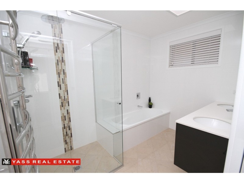 25 Victoria Street, Yass NSW 2582