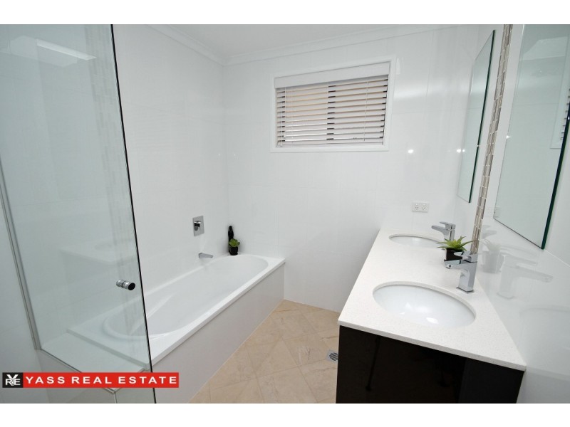 25 Victoria Street, Yass NSW 2582