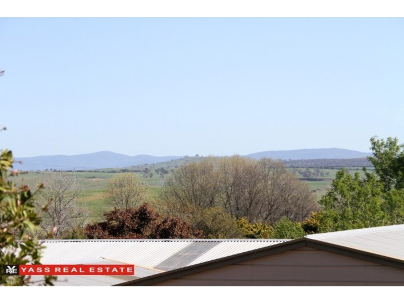 25 Victoria Street, Yass NSW 2582