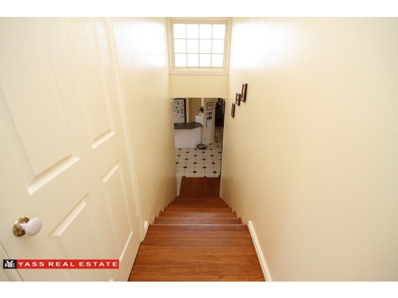 10 Walker Place, Yass NSW 2582