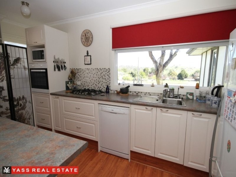 3 Glebe Street, Yass NSW 2582