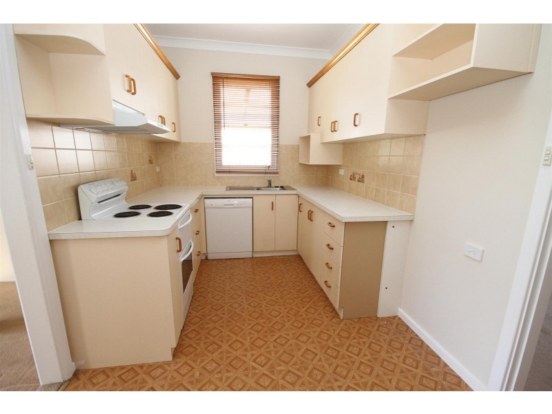 10 Brennan Street, Yass NSW 2582