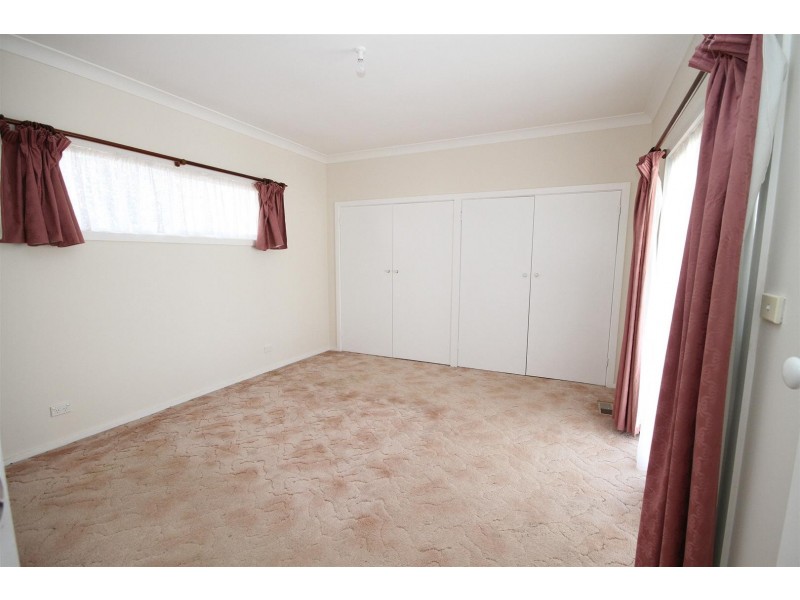 10 Brennan Street, Yass NSW 2582