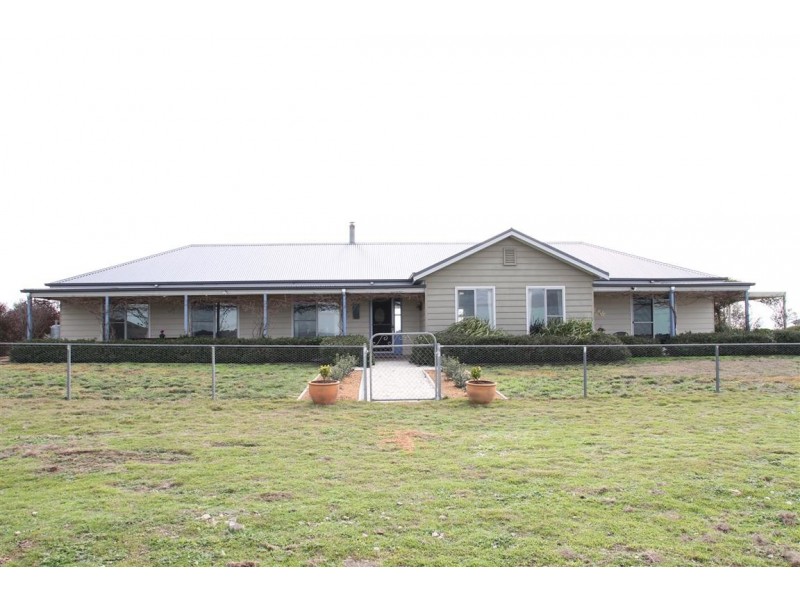 1152 Black Range Road, Yass NSW 2582