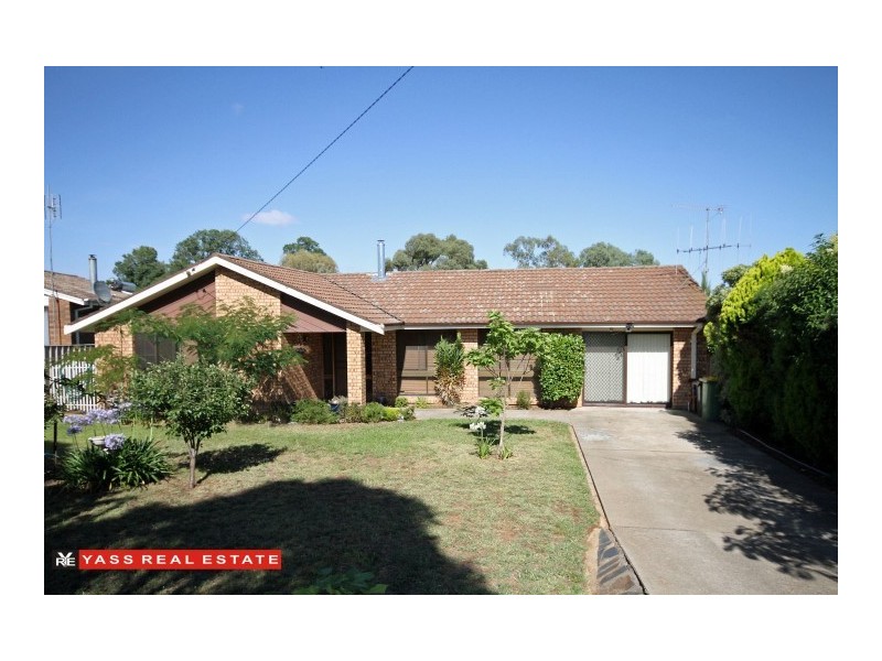 24 Hume Street, Yass NSW 2582