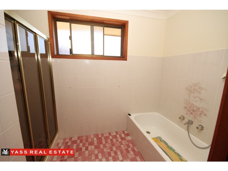 24 Hume Street, Yass NSW 2582