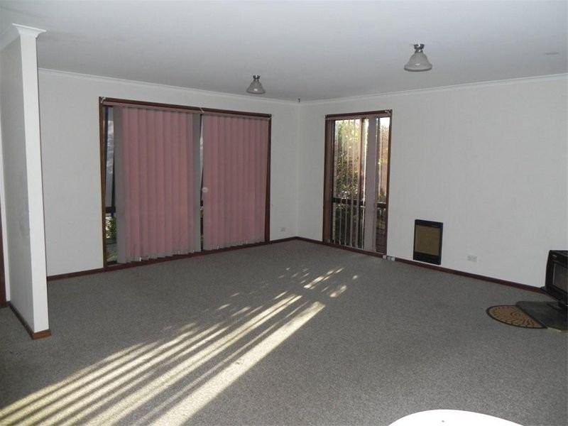 20 Merriman Drive, Yass NSW 2582