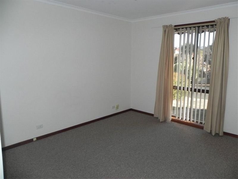 20 Merriman Drive, Yass NSW 2582