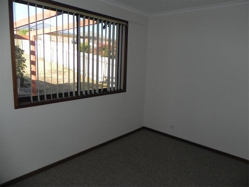 20 Merriman Drive, Yass NSW 2582