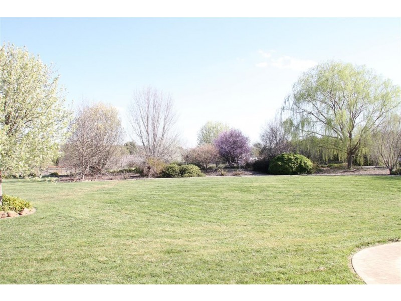 10 Suffolk Avenue, Murrumbateman NSW 2582