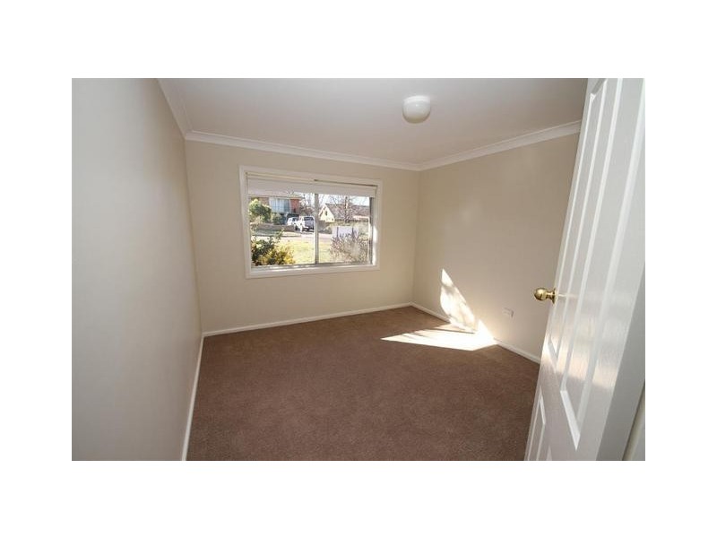 10 Shantalla Crescent, Yass NSW 2582