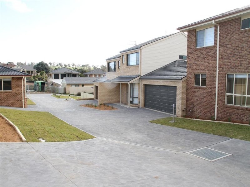 26/11 Julian Place, Yass NSW 2582