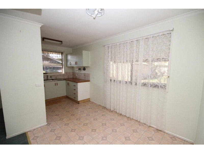 34 Merriman Drive, Yass NSW 2582