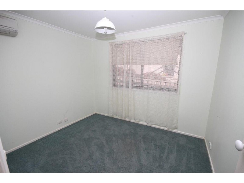 34 Merriman Drive, Yass NSW 2582