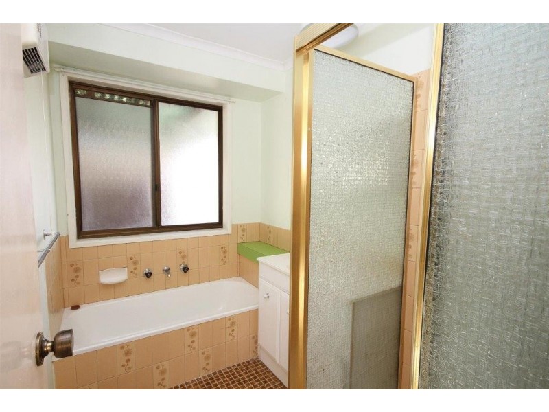 34 Merriman Drive, Yass NSW 2582