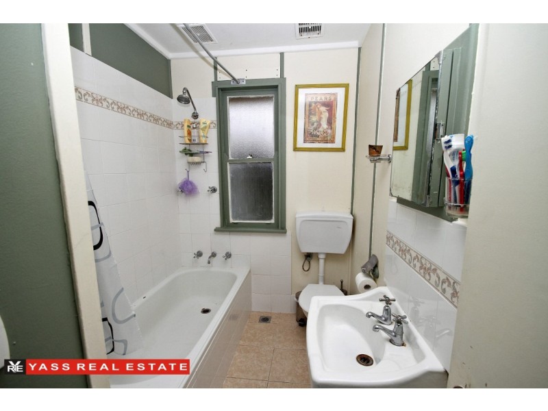 44 Hume Street, Yass NSW 2582