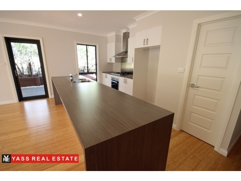 63 Meehan Street, Yass NSW 2582