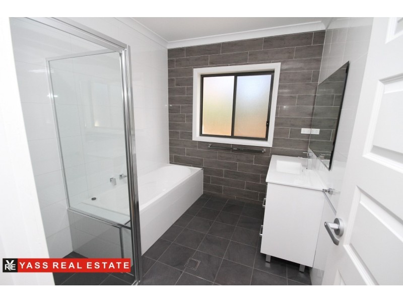 63 Meehan Street, Yass NSW 2582