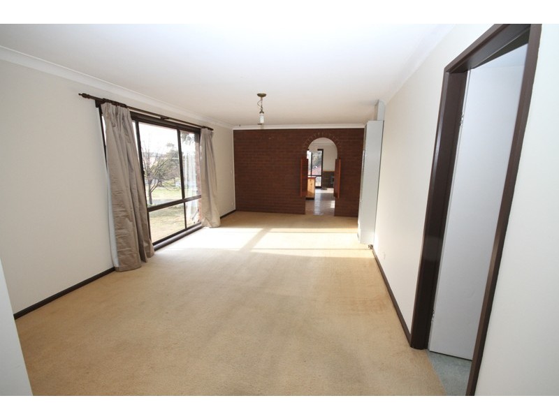 10 Yeo Crescent, Yass NSW 2582