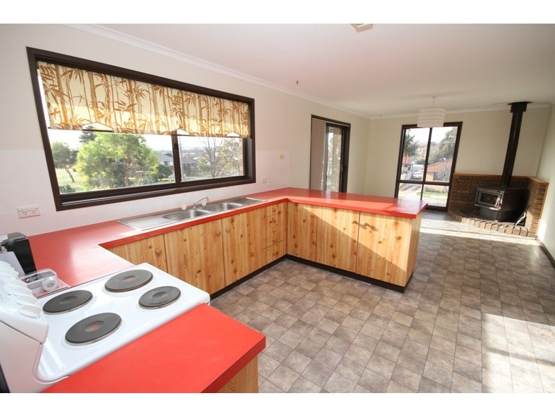 10 Yeo Crescent, Yass NSW 2582