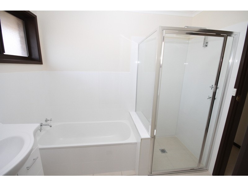 10 Yeo Crescent, Yass NSW 2582