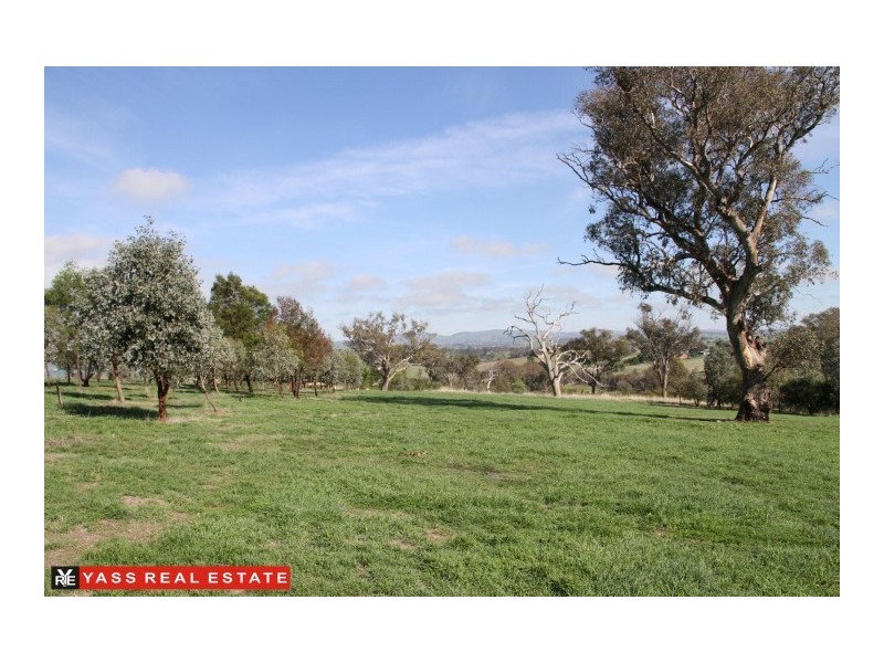 331 Black Range Road, Yass NSW 2582