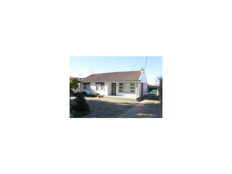 32 Plunkett Street, Yass NSW 2582