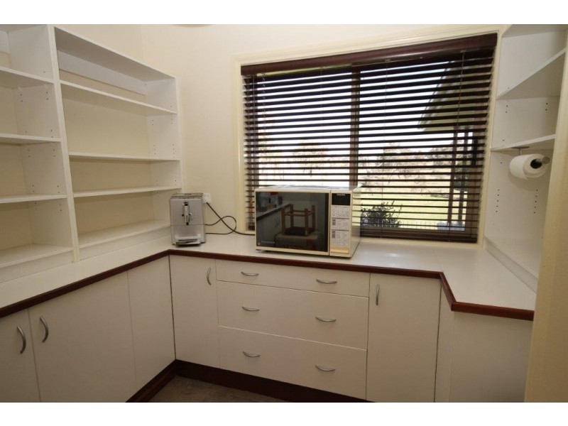 450 Yass Valley Way, Yass NSW 2582