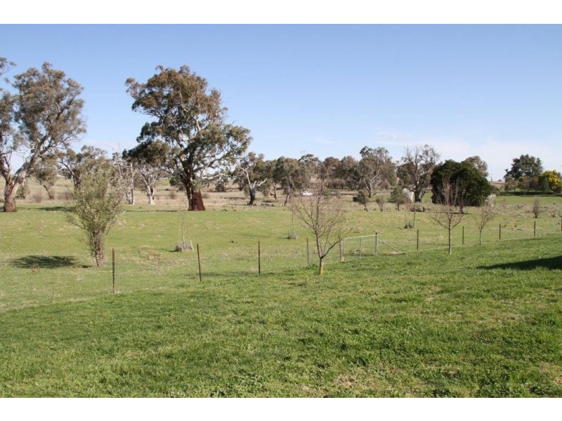 450 Yass Valley Way, Yass NSW 2582