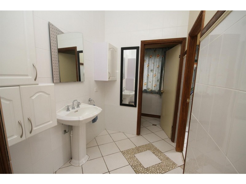 63 Hume Street, Yass NSW 2582