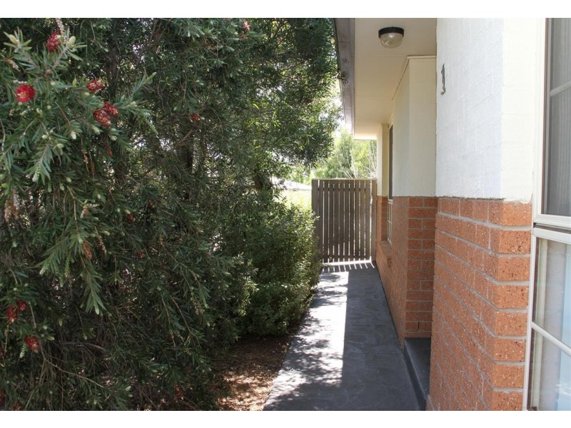1/14 Nicholls Drive, Yass NSW 2582
