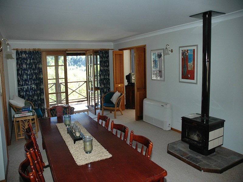 2883 Wollombi Road, Wollombi NSW 2325