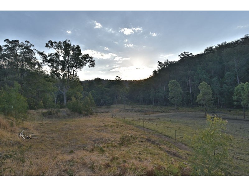 304 Finchley Track, Laguna NSW 2325