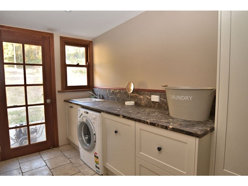 304 Finchley Track, Laguna NSW 2325