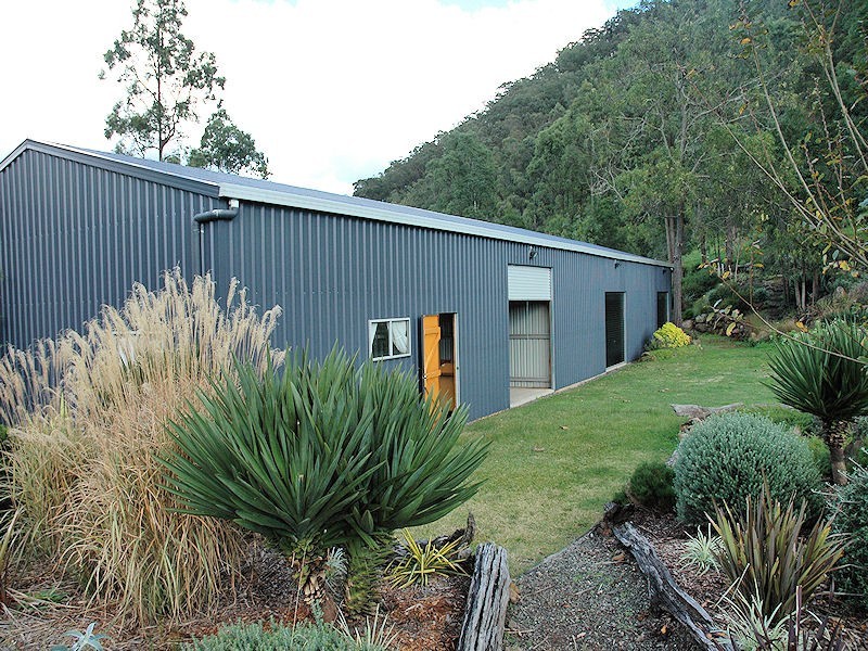 1882 Wollombi Road, Sweetmans Creek NSW 2325
