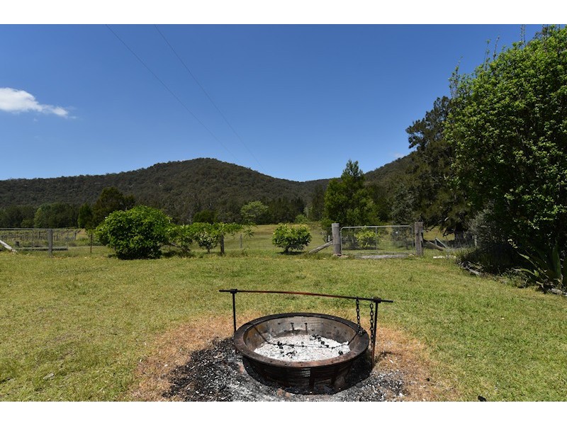 1882 Wollombi Road, Sweetmans Creek NSW 2325