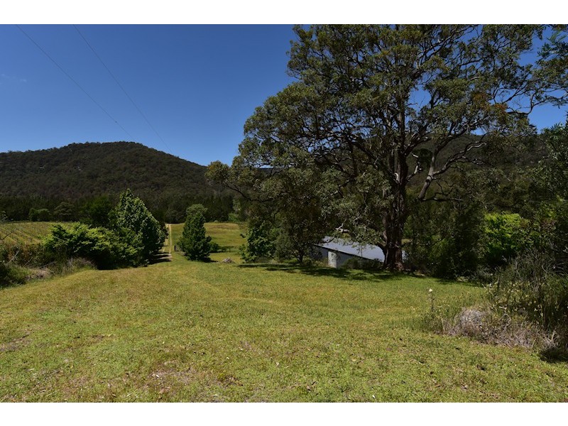 1882 Wollombi Road, Sweetmans Creek NSW 2325