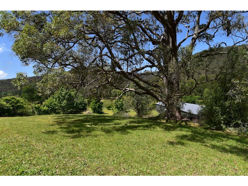 1882 Wollombi Road, Sweetmans Creek NSW 2325
