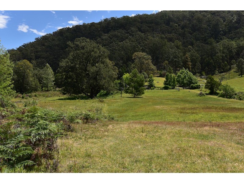 1882 Wollombi Road, Sweetmans Creek NSW 2325