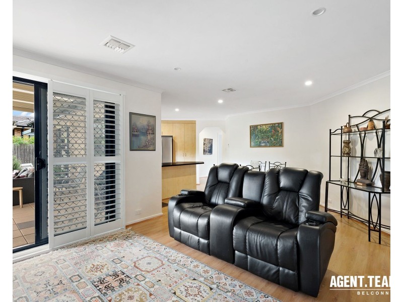 8 Fairlight Street, Dunlop ACT 2615
