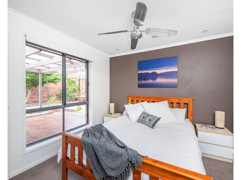 50 Evelyn Owen Crescent, Dunlop ACT 2615