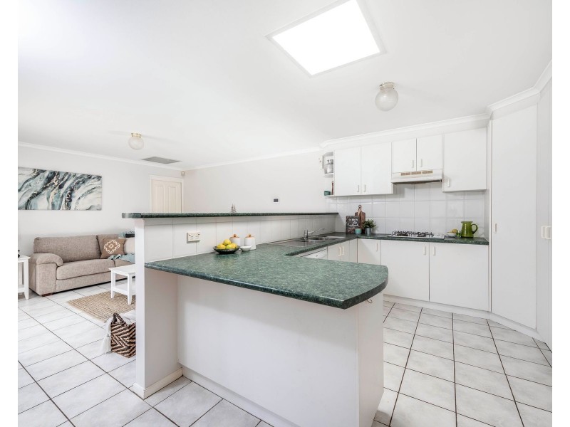 13 Dacomb Court, Dunlop ACT 2615
