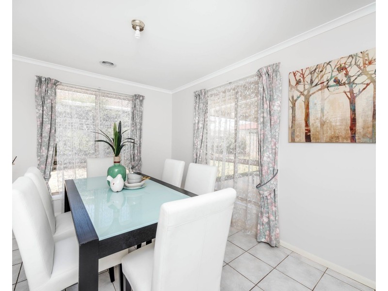 13 Dacomb Court, Dunlop ACT 2615
