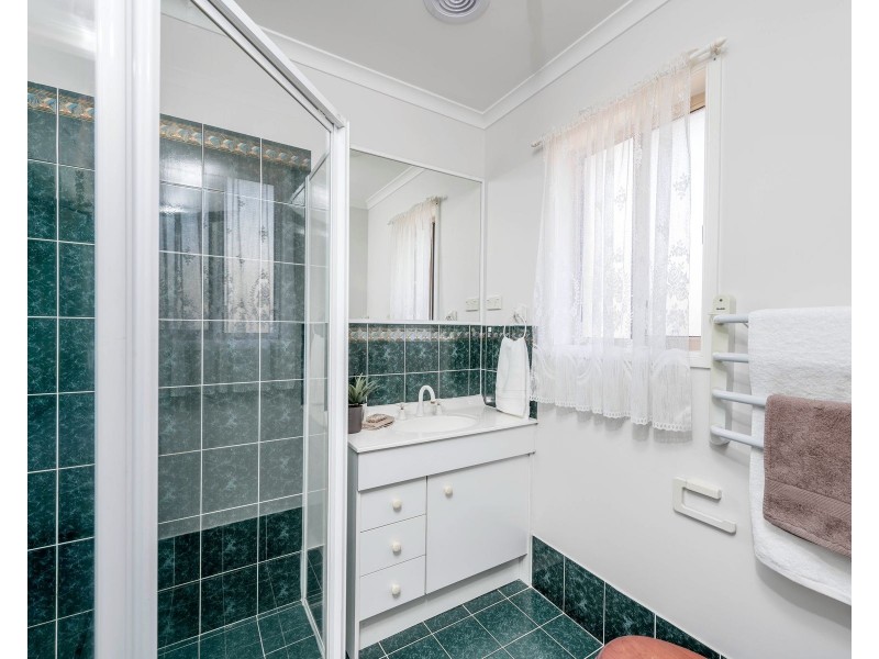 13 Dacomb Court, Dunlop ACT 2615