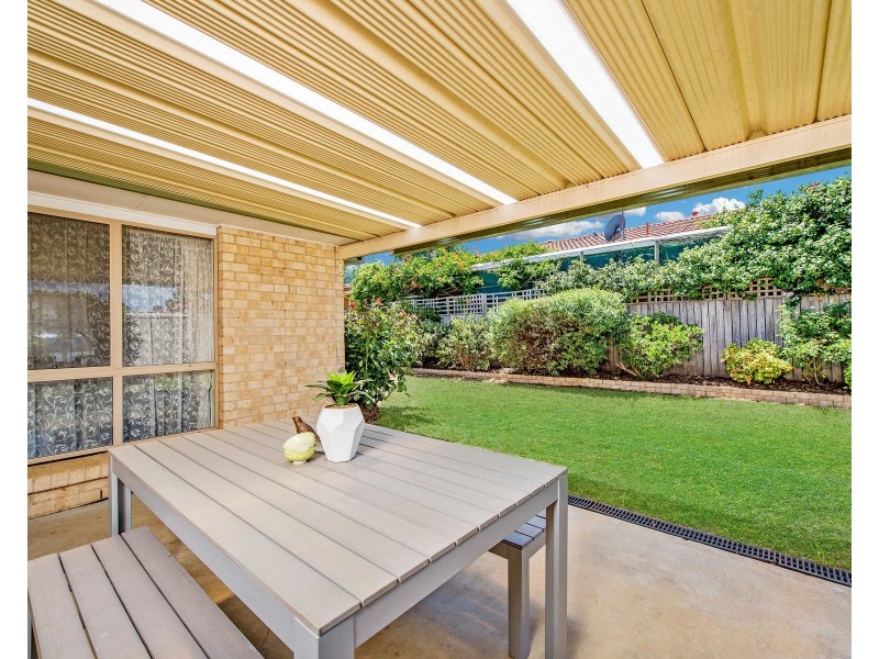 13 Dacomb Court, Dunlop ACT 2615